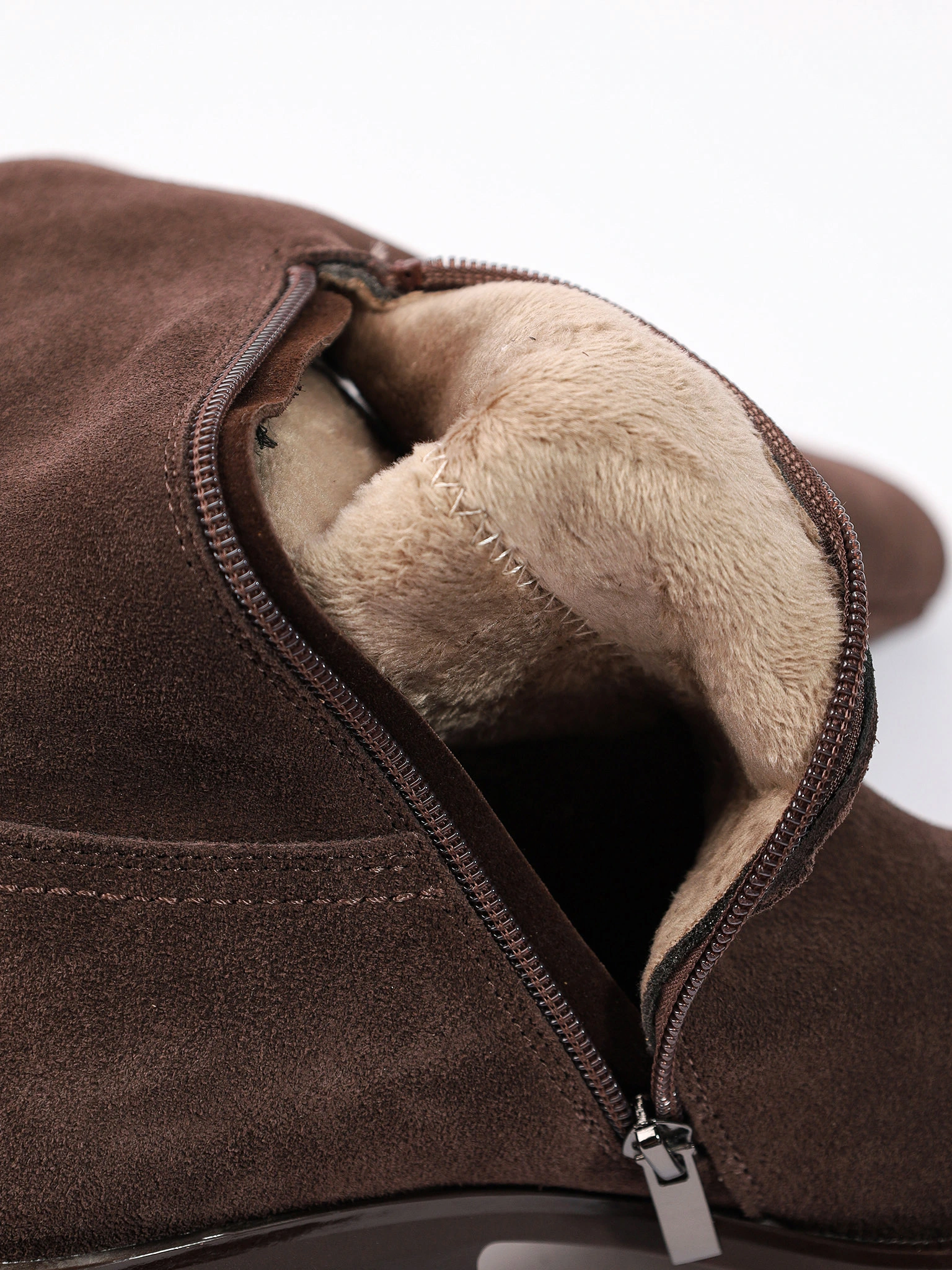 Сапоги-казаки бордового цвета из натуральной замшы